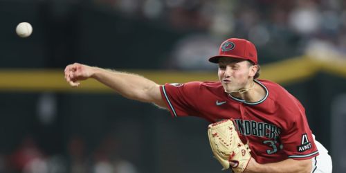 Bumped from rotation, Pfaadt saves 'pen in 1st relief appearance