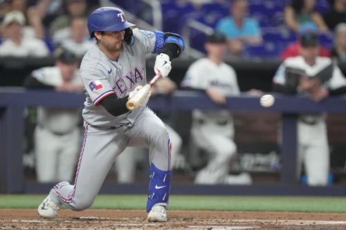 38-41 – Rangers waste early chances, fall to Marlins 6-4