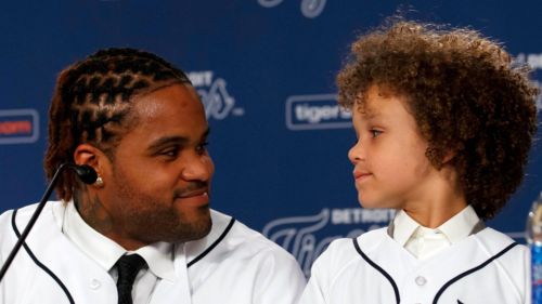 Brewers trade away son of franchise icon in surprise swap with Astros