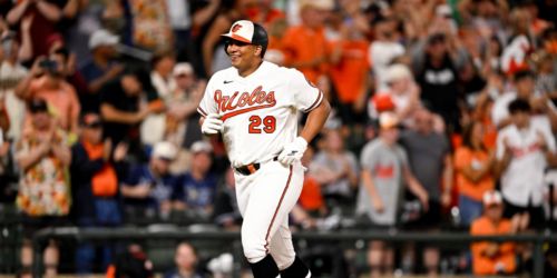 It's gotta be the stirrups! O's walk it off after teamwide wardrobe change
