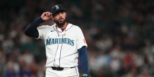 Muñoz gives up 9th-inning HR as Mariners can't back up Kirby gem