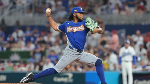 Mariners fans overjoyed the real Eduard Bazardo showed up for Venezuela in WBC