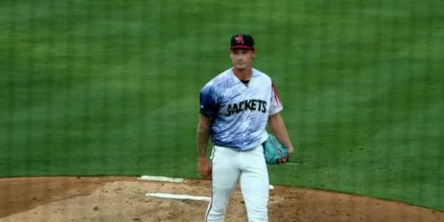 Smith-Shawver takes mound for 1st time in a year in rehab outing