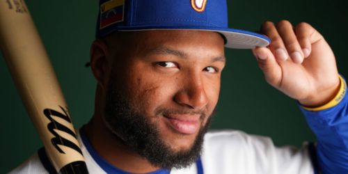 Chourio (bruised hand) held out of Venezuela's Classic opener