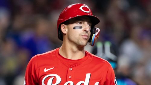 Reds outfield struggles could turn two fan favorites into major concerns