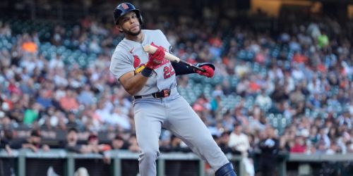 Báez's thrilling debut stint comes to early end as rookie lands on IL