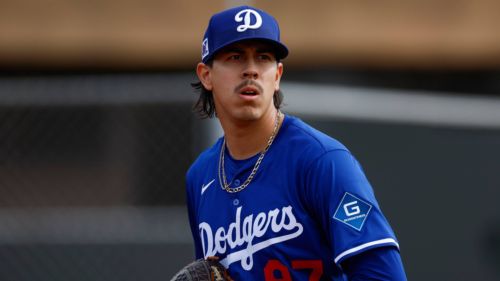 Dodgers trade pitcher to playoff hopeful Blue Jays as AL Wild Card race heats up
