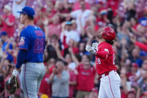 Eugenio Suárez homers twice as Reds smash Mets 12-0