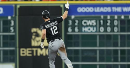 White Sox Jump on Astros, Hang on for 6-3 Game 1 Victory
