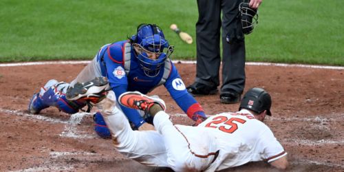 Alonso's slide home rewards O's for risky moves late vs. Cubs