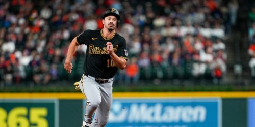 Reynolds nearing 162-game milestone for 1st time in career