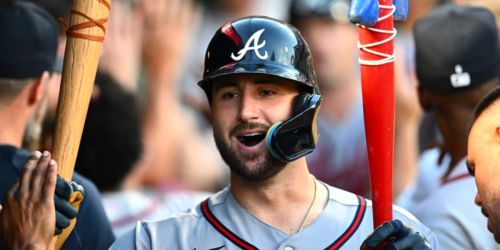 Bart stings former club with decisive HR after Braves break up perfecto in 7th