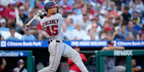 First MLB hit? Pinckney makes his a 402-foot homer off a Cy Young contender!