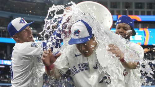 While ex-Blue Jay Bichette gets booed, his replacement gets showered with praise