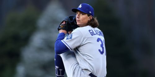 Glasnow, Dodgers stay hot in dominant win over Rockies at frigid Coors Field