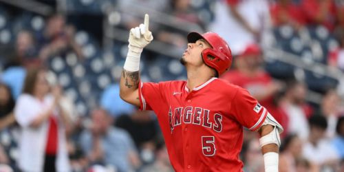 Angels' late rally falls short, but Suzuki still sees reasons to be proud