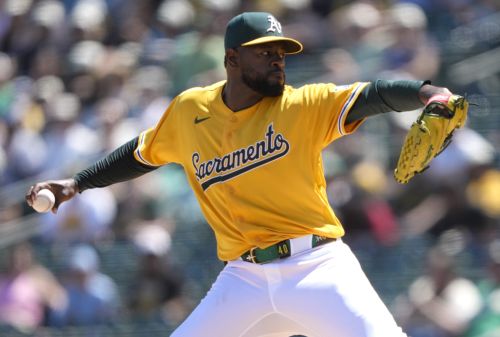 A’s Beat White Sox 7-6