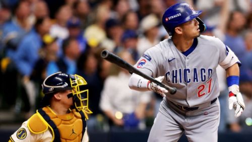 Suzuki back with Cubs, undergoes MRI on knee