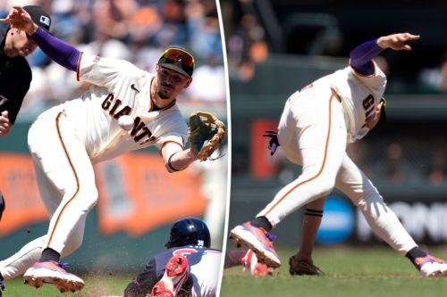 Willy Adames leaves Giants’ game vs. Braves with back spasms