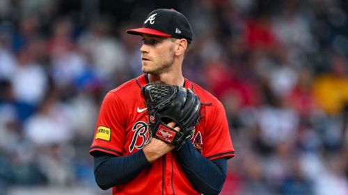 Braves lefty Wentz carted off after mishap at 1st
