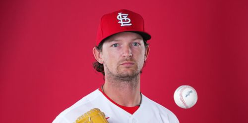 Naughton suffers ligament damage in rehabbing elbow