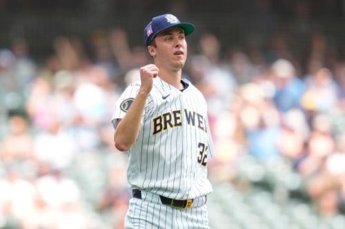 Misiorowski breaks more records as Brewers destroy Rockies