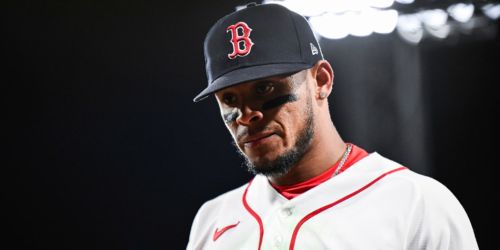 Rafaela to get MRI after exiting 1st game off IL with right hamstring tightness