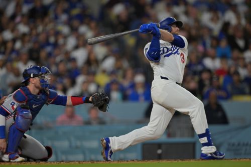 Edwin Diaz blows first save, Max Muncy walks it off anyways with 3rd home run