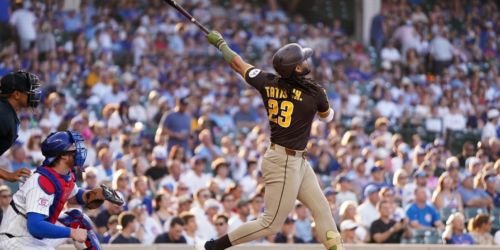 Tatis climbs Padres' all-time HR ranks on windy night at Wrigley