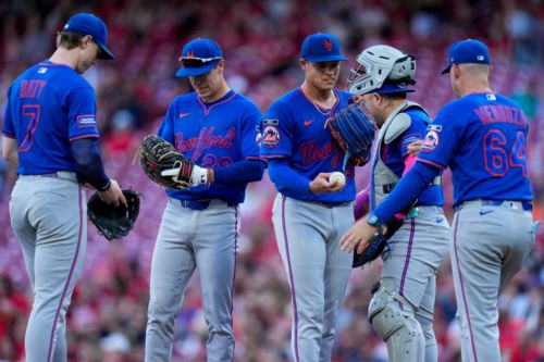 Nothing Goes in Mets’ Favor Against Reds
