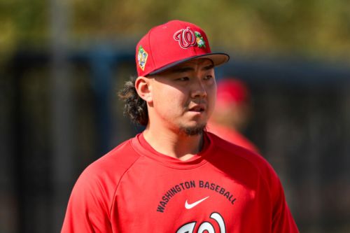Shinnosuke Ogasawara Signs With NPB’s Yomiuri Giants