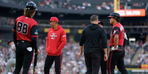 Murakami (right hamstring strain) to miss 4 to 6 weeks; MiLB slugger Gonzalez summoned