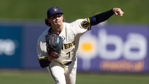 Could Pat Murphy's praise lead this Brewers newcomer to an Opening Day rotation spot?
