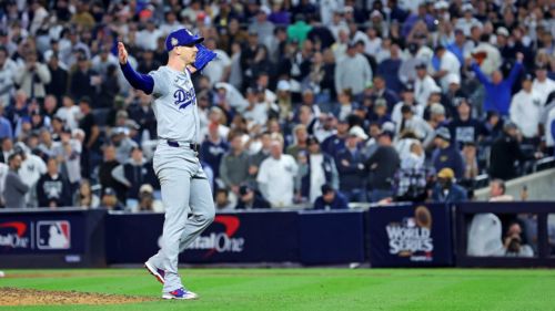 Dodgers fans honor late Yankees broadcaster by remembering call from 2024 World Series