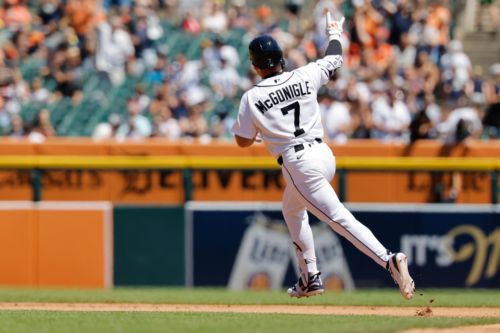 Kevin McGonigle walks off the Mariners