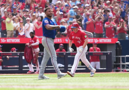 Mets gift Blue Jays a blowout win on Canada Day