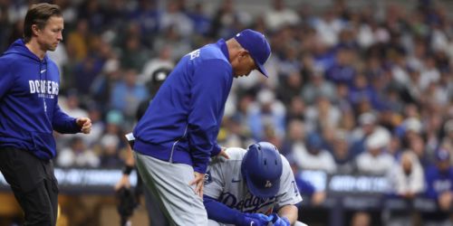 Muncy 'optimistic' about wrist injury, but won't play Saturday or Sunday