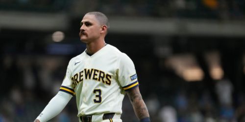 3B Ortiz (neck tightness) exits Saturday's game, awaiting MRI results