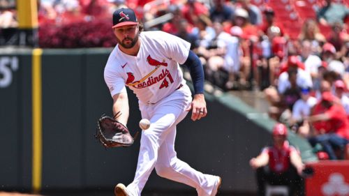 Cardinals first baseman Alec Burleson finally gets the defensive recognition he deserves