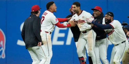 Rocchio with the okey-doke! Guards walk off Sox to pull within half-game