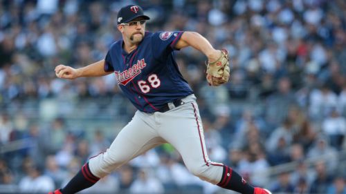 Former Twins playoff starter on the move again in Mariners-Royals trade