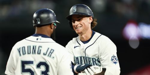 No homers, no problem: Mariners rack up 12 singles in win over Angels