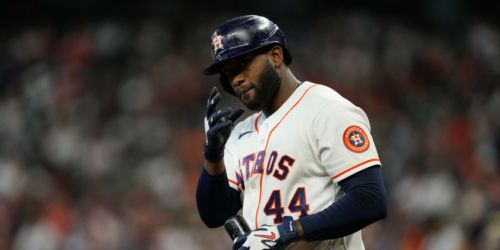 Off by an inch, Astros' Alvarez deked into a costly out at second