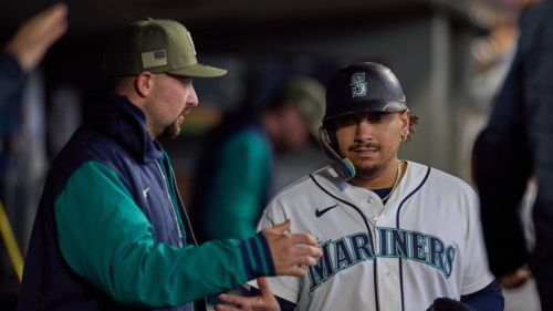 Josh Naylor is quietly succeeding where Cal Raleigh is loudly failing for Mariners