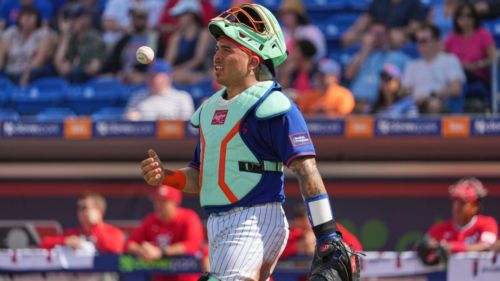 Mets experiment with pitch calls from the dugout