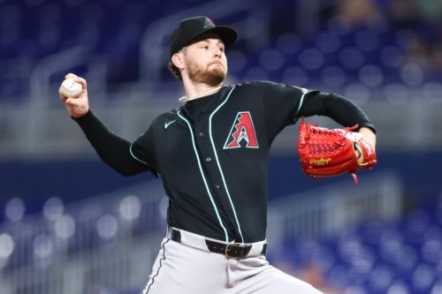 Marlins continue to sizzle with 8-0 drubbing of the D-Backs