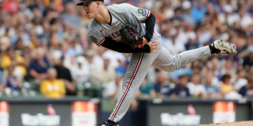 Matthews fights through blister on right foot until exit in 6th frame