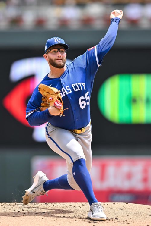 Royals escape Minnesota with a series victory by the skin of their teeth