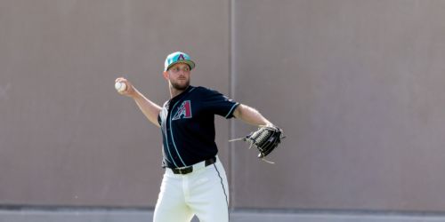 Kelly gets back into groove with 1st live BP bullpen session