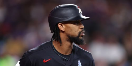 Buxton diagnosed with right hip impingement, considered day to day